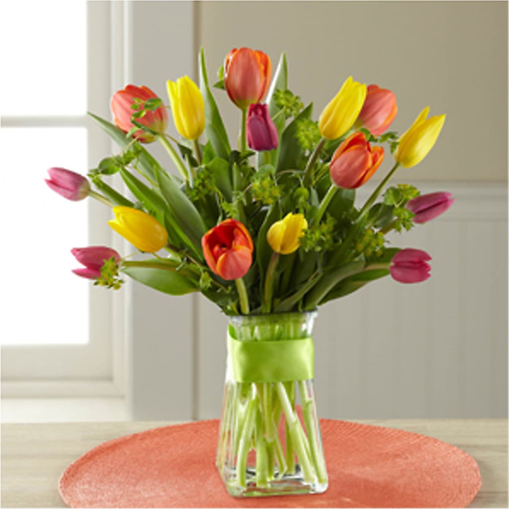Sunlit Treasures Bouquet – JANIE'S COUNTRY GALLERY FLORIST, Bristol VA