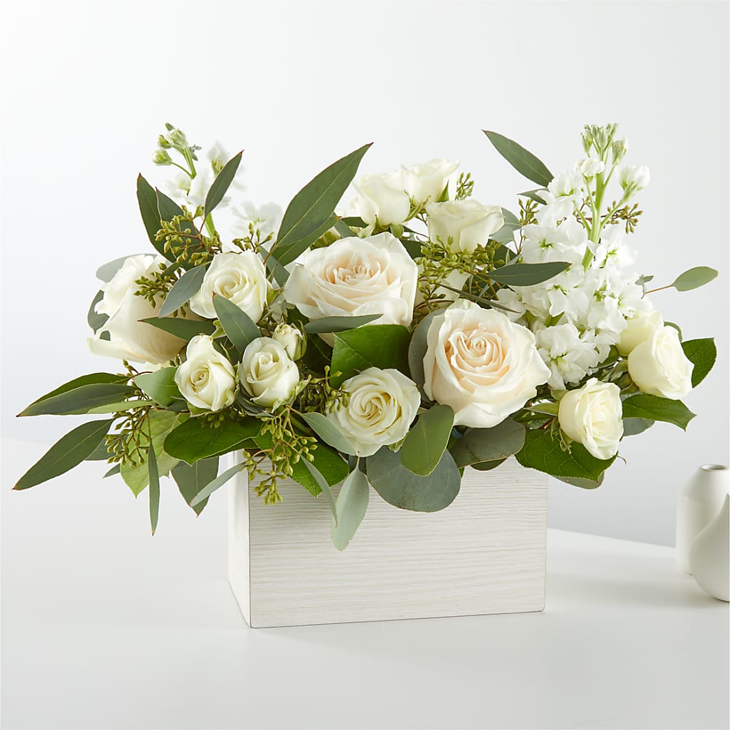 Fresh Linen Box Bouquet – JANIE'S COUNTRY GALLERY FLORIST, Bristol VA