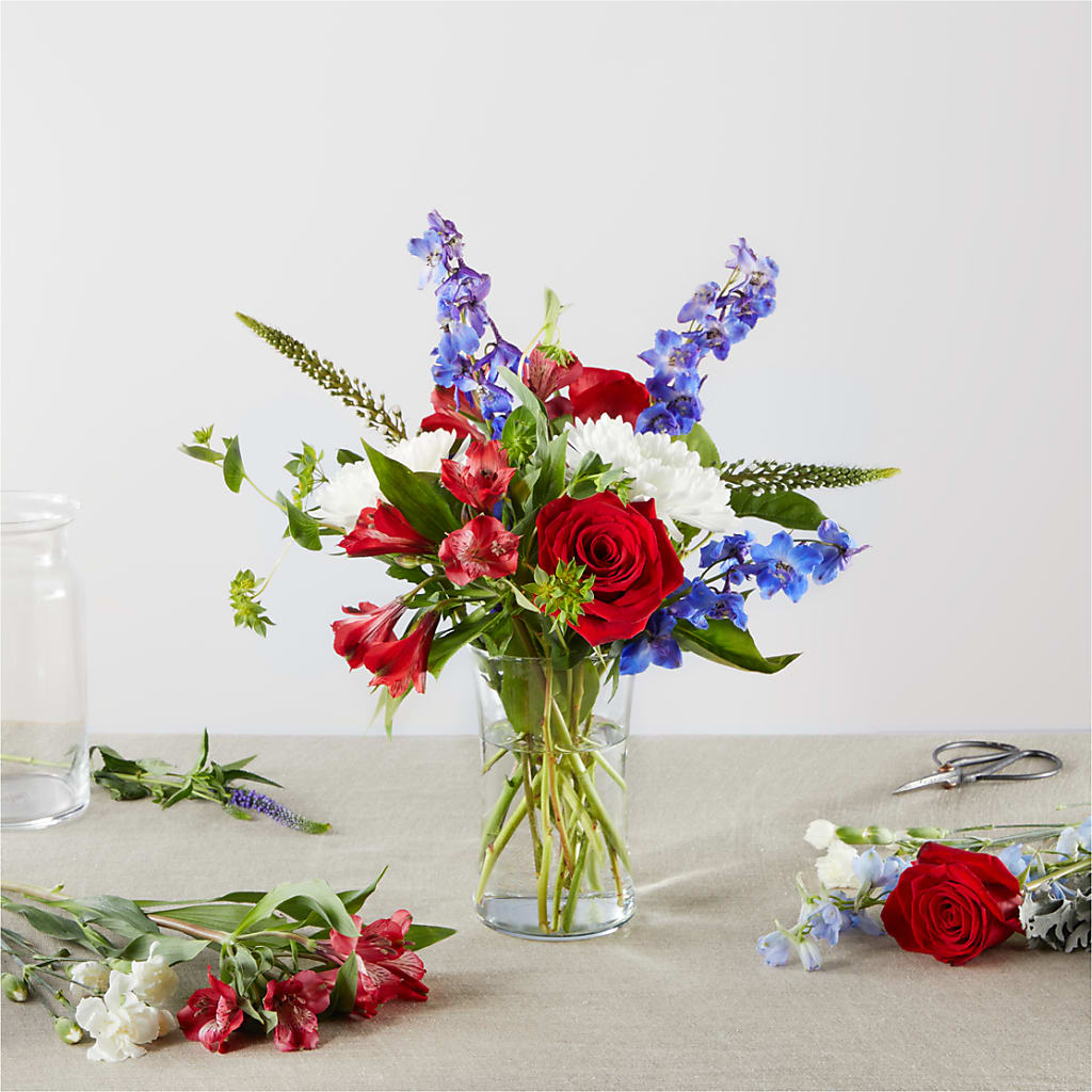 Star Spangled - A Florist Original – JANIE'S COUNTRY GALLERY FLORIST, Bristol VA