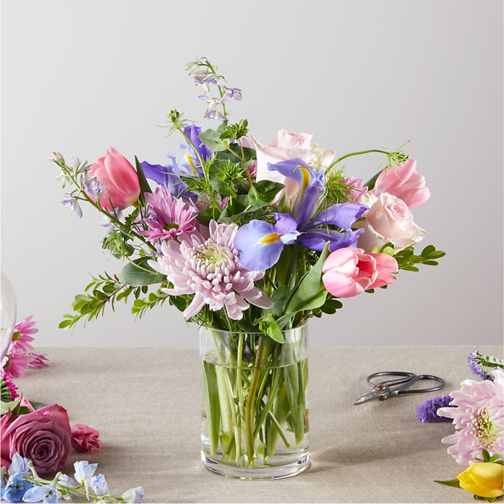 Pastel Tradition - A Florist Original – JANIE'S COUNTRY GALLERY FLORIST, Bristol VA