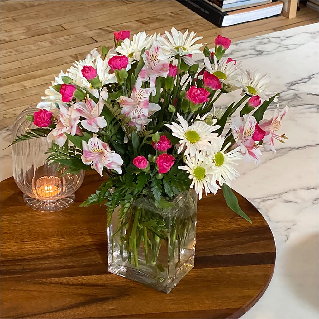 Sweet Surprises® Bouquet – JANIE'S COUNTRY GALLERY FLORIST, Bristol VA