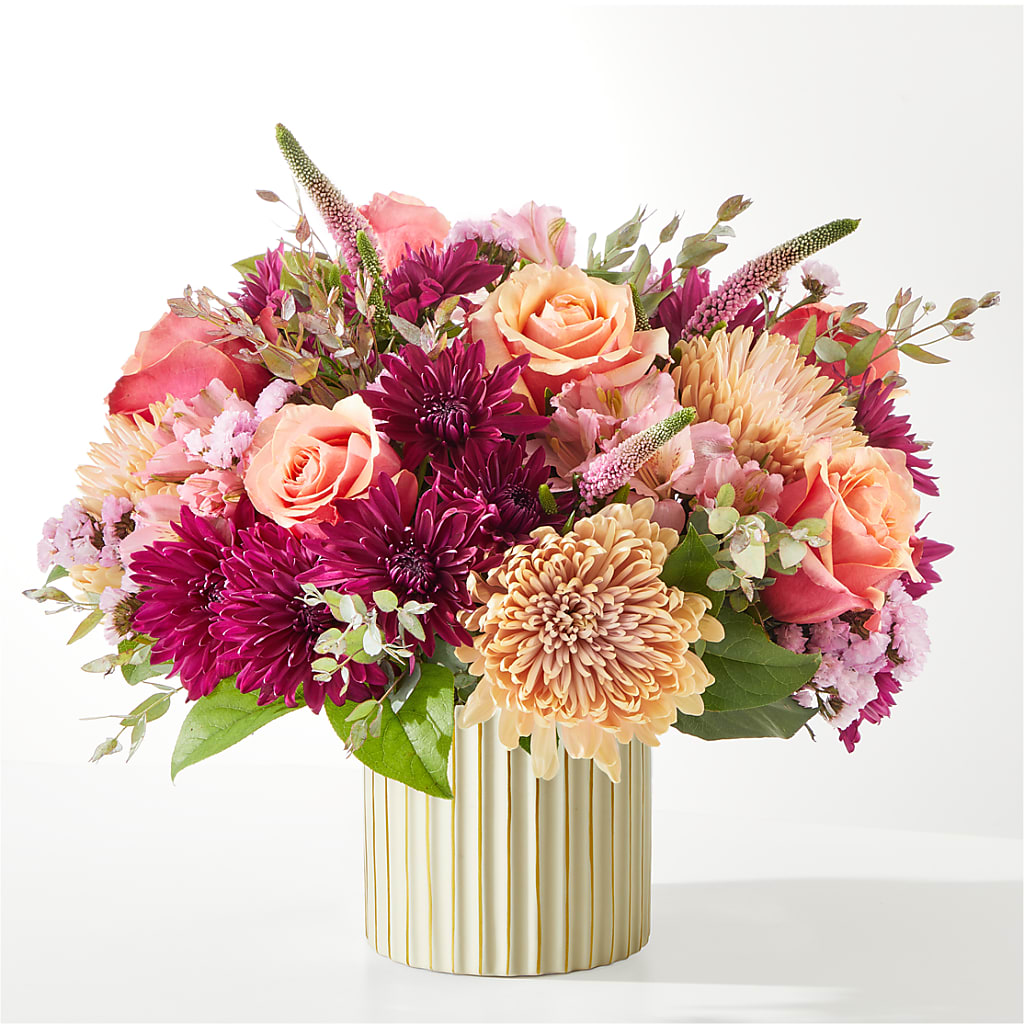 Berry Cobbler Bouquet with Ivory Vase – JANIE'S COUNTRY GALLERY FLORIST, Bristol VA