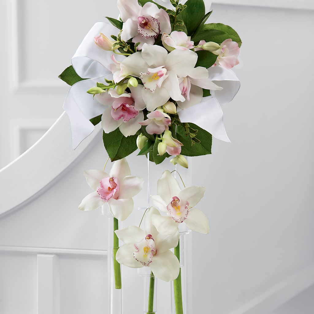 Perfect Entrance Pew Arrangement – JANIE'S COUNTRY GALLERY FLORIST, Bristol VA
