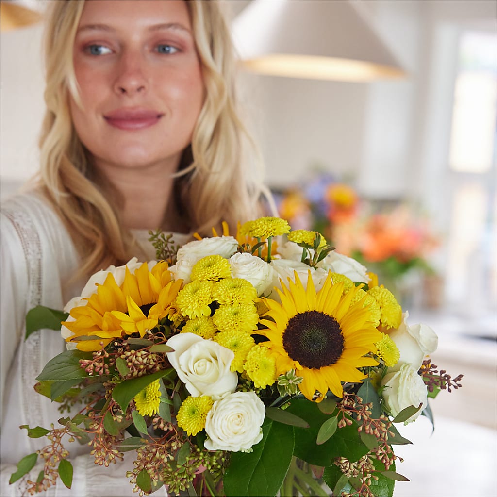 Luminous Morning Bouquet – JANIE'S COUNTRY GALLERY FLORIST, Bristol VA