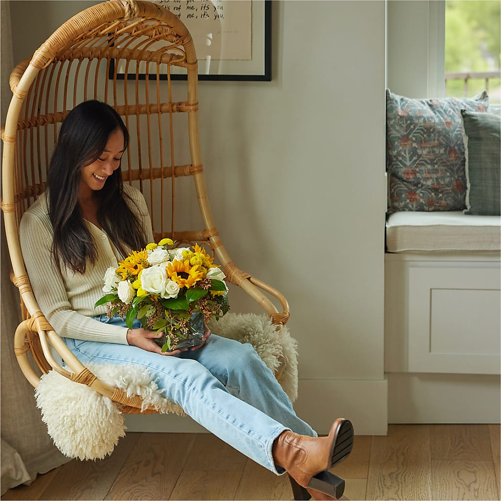 Luminous Morning Bouquet – JANIE'S COUNTRY GALLERY FLORIST, Bristol VA