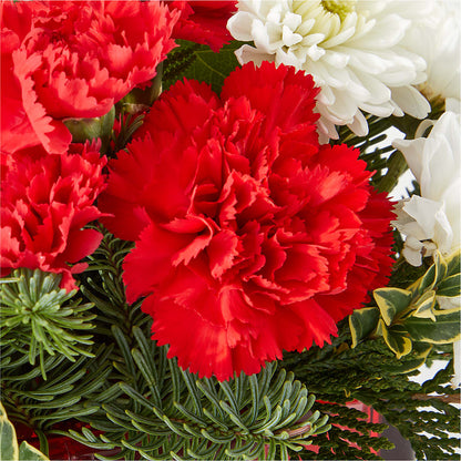 Christmas Market Bouquet – JANIE'S COUNTRY GALLERY FLORIST, Bristol VA