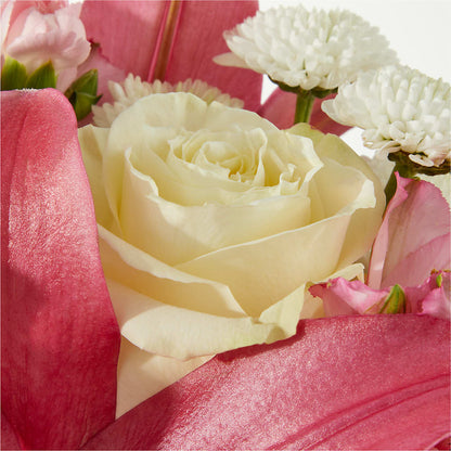 Piece of Cake Bouquet – JANIE'S COUNTRY GALLERY FLORIST, Bristol VA