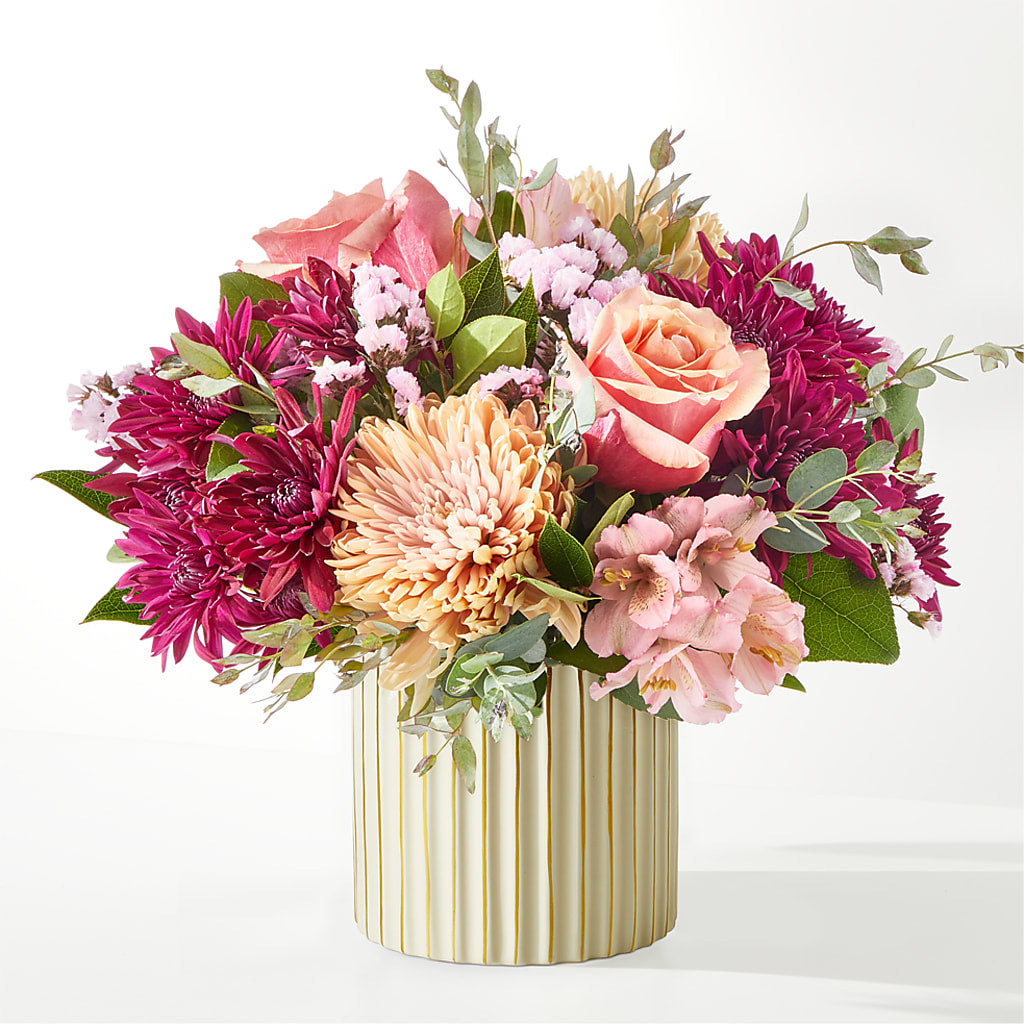 Berry Cobbler Bouquet with Ivory Vase – JANIE'S COUNTRY GALLERY FLORIST, Bristol VA