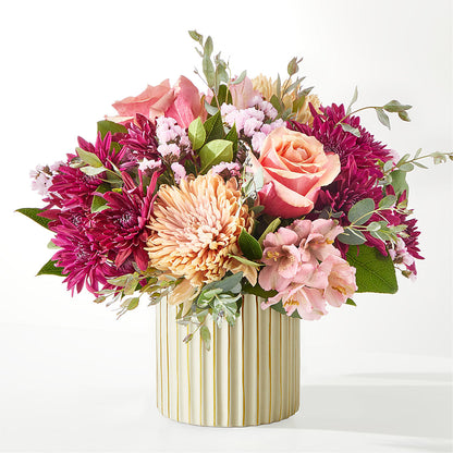 Berry Cobbler Bouquet with Ivory Vase – JANIE'S COUNTRY GALLERY FLORIST, Bristol VA