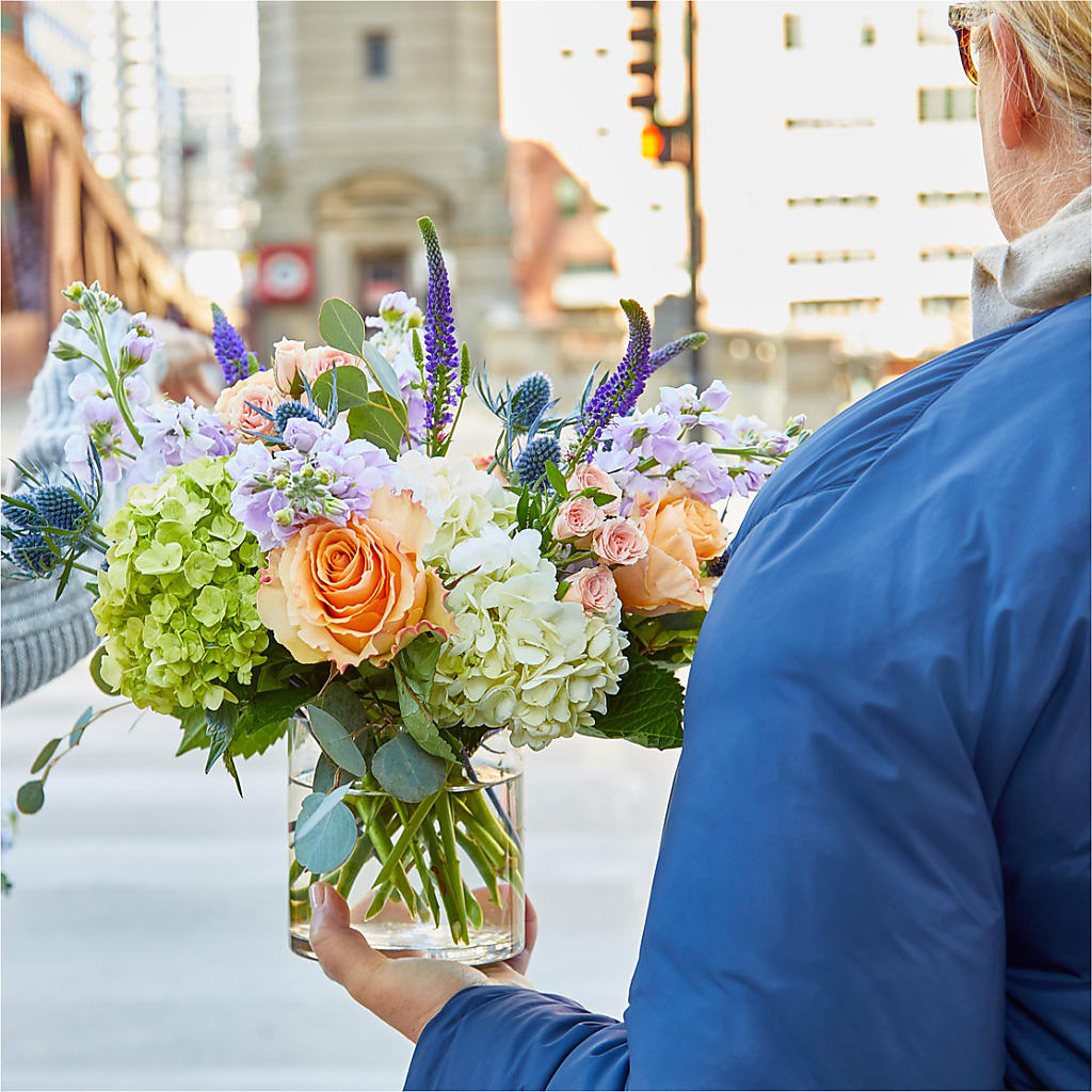 Porch Swing Bouquet – JANIE'S COUNTRY GALLERY FLORIST, Bristol VA
