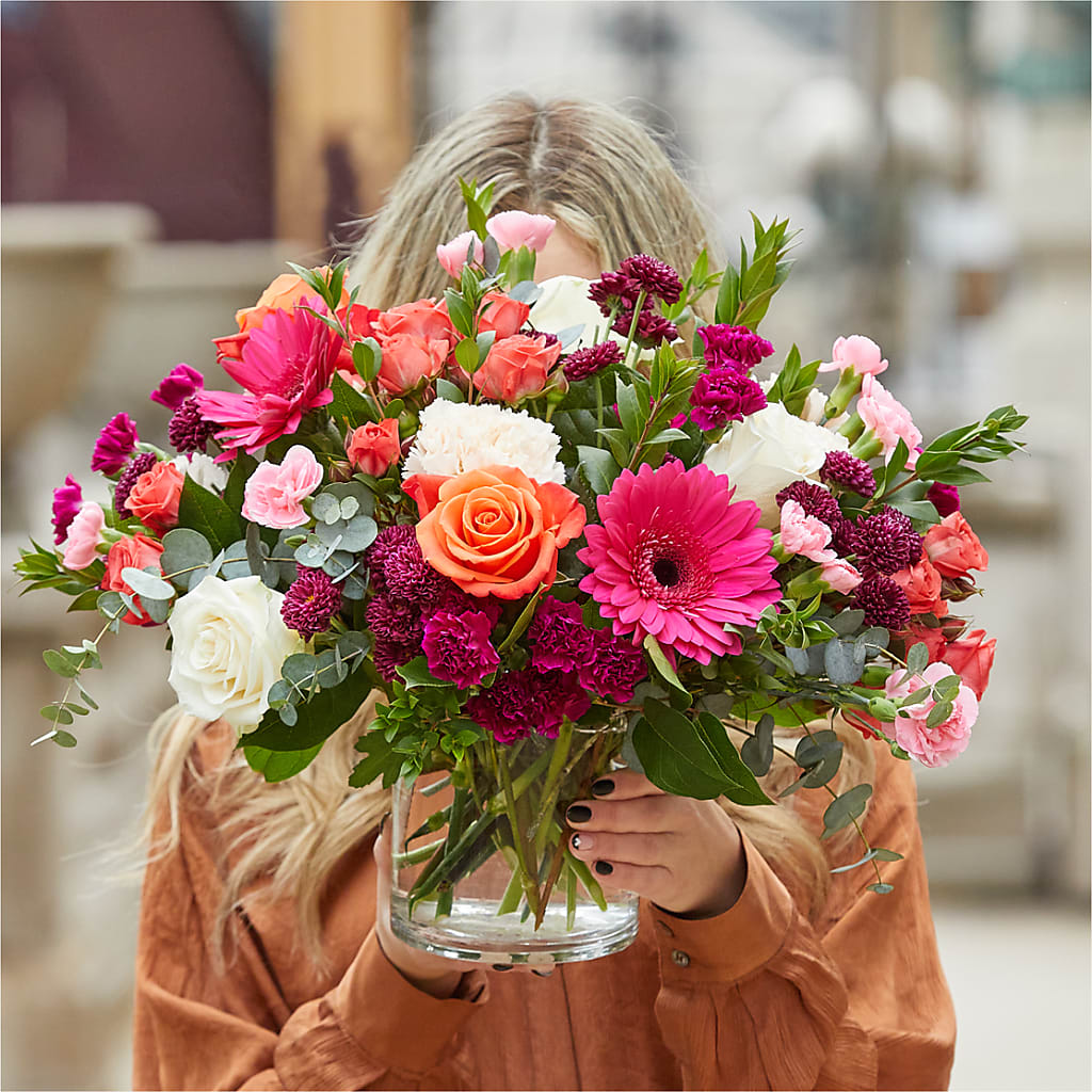 Smell the Roses Bouquet – JANIE'S COUNTRY GALLERY FLORIST, Bristol VA
