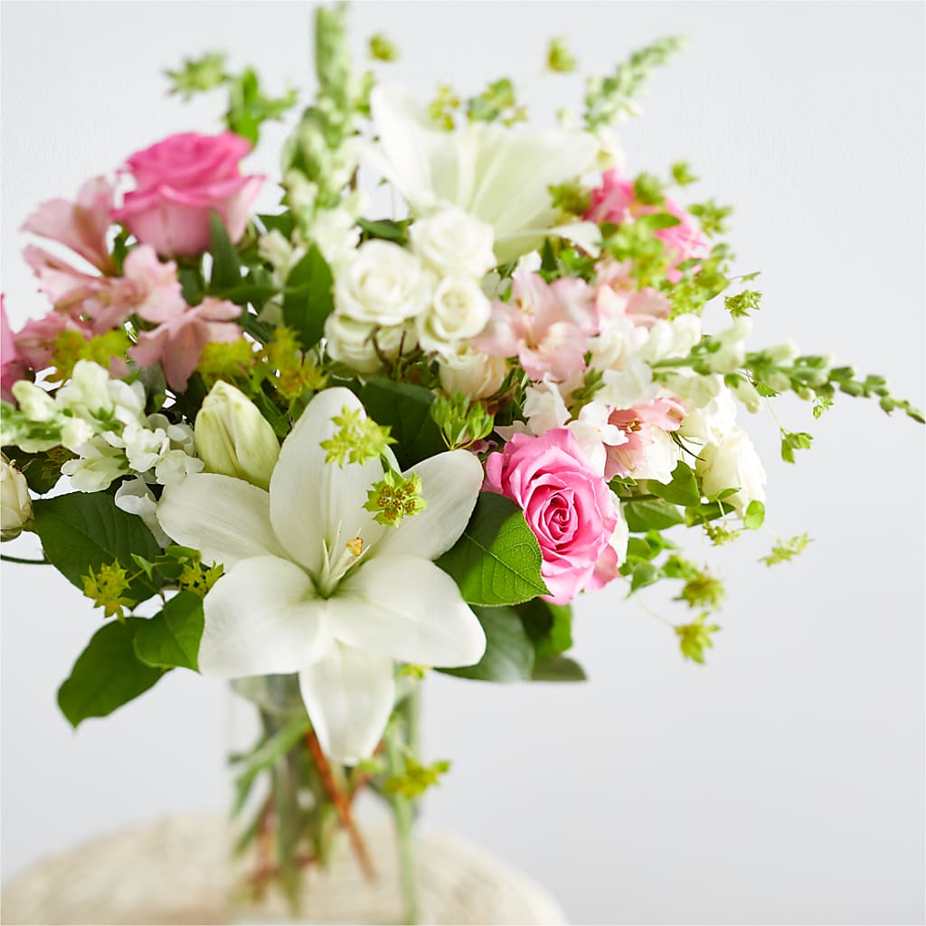 Fondly Bouquet – JANIE'S COUNTRY GALLERY FLORIST, Bristol VA