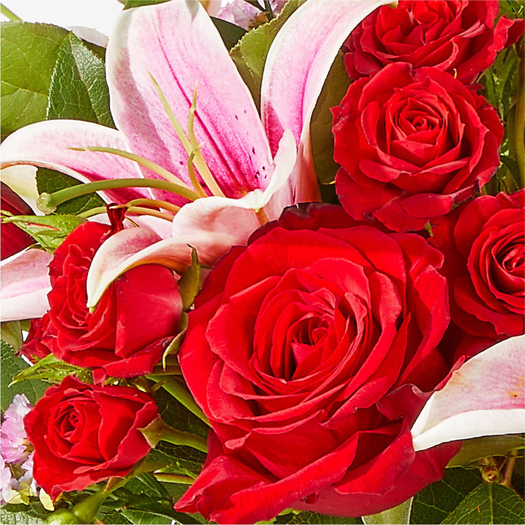 Hopeless Romantic Bouquet – JANIE'S COUNTRY GALLERY FLORIST, Bristol VA